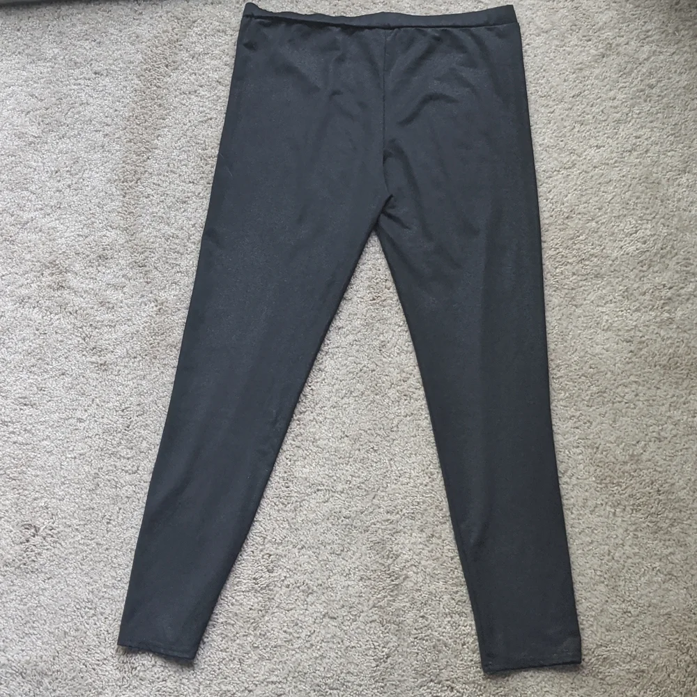 Black Leggings w/ Shine - Picture 2 of 3